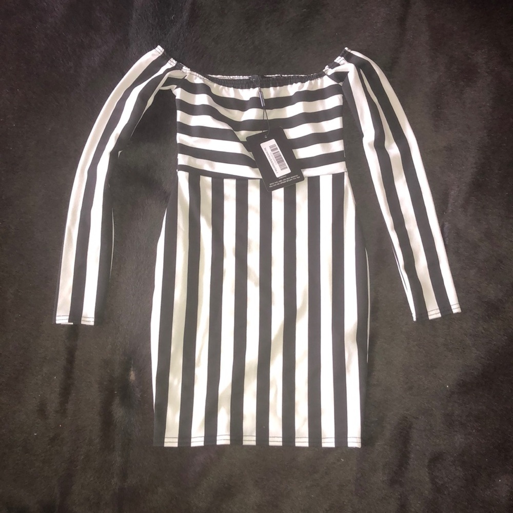 Off the shoulder dress!